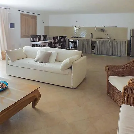 Sleeps 10 Air Con Villa