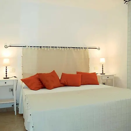 Sleeps 10 Air Con Villa Cala Bitta