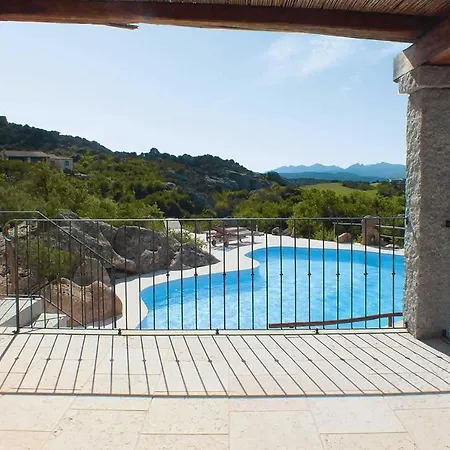Sleeps 10 Air Con
