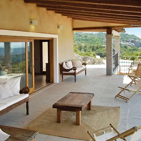Sleeps 10 Air Con *